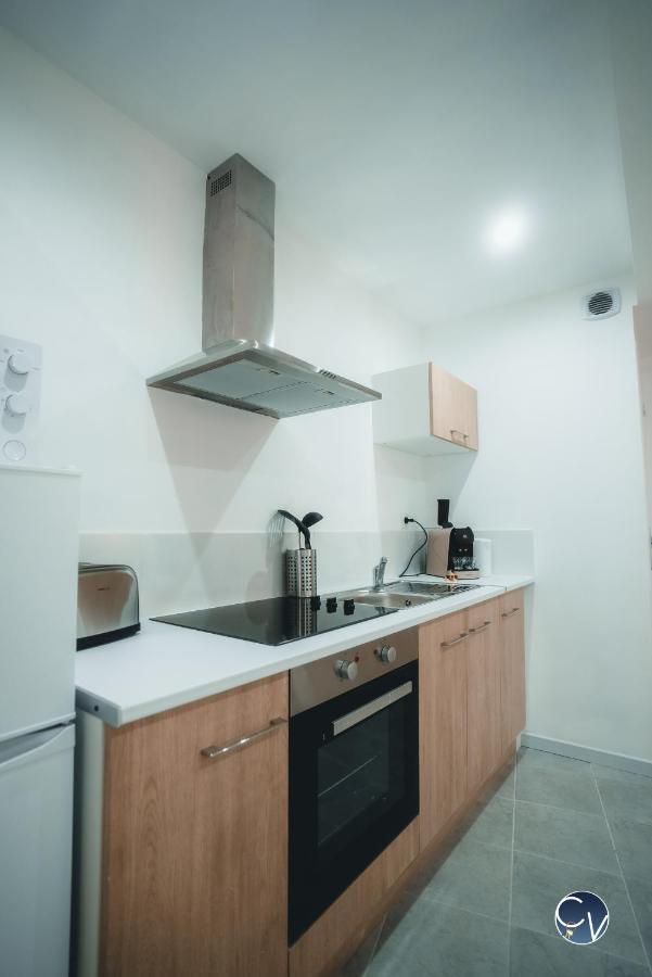 Appartement Neuf Et Moderne Dans Le Centre Ville Баньоль-сюр-Сез Экстерьер фото
